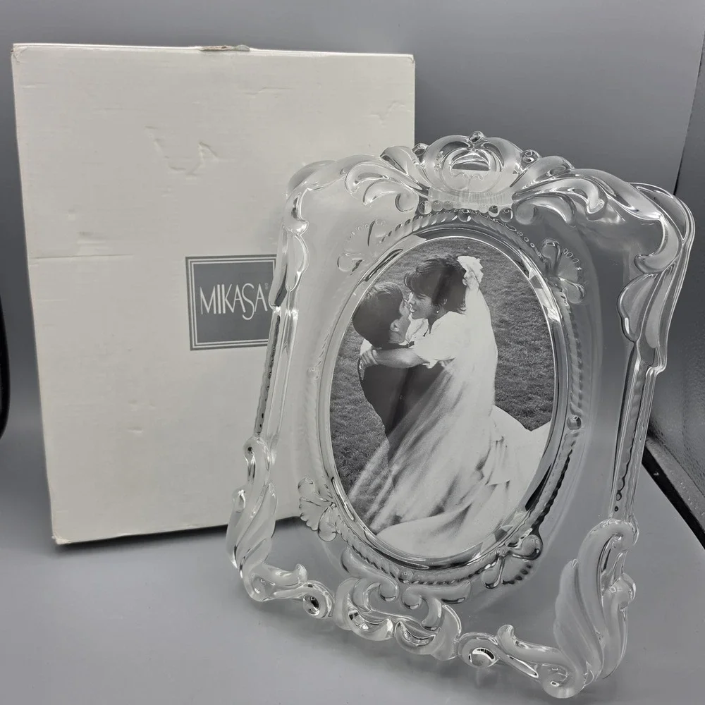 Mikasa Picture Frame 5x7 Clear Princess Crystal Oval Scroll Wedding Gift